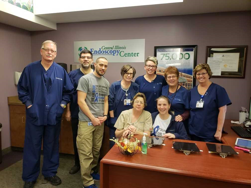 doctors and staff of Central Illinois Endoscopy Center smiling for a photo